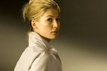 180orecom | moda intrattenimento tecnologia rosamund pike la sicurezza di un futuro nel mondo dello spettacolo 180orecom | moda intrattenimento tecnologia
