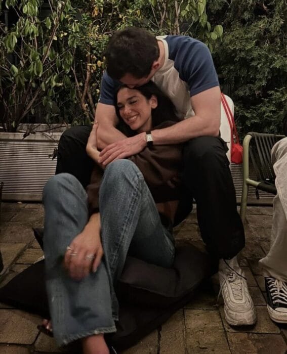 180orecom | moda intrattenimento tecnologia dua lipa conferma il fidanzamento con callum turner 180orecom | moda intrattenimento tecnologia